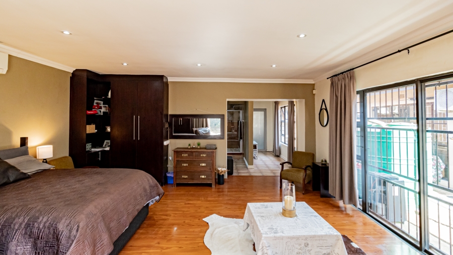 4 Bedroom Property for Sale in Brackenhurst Gauteng