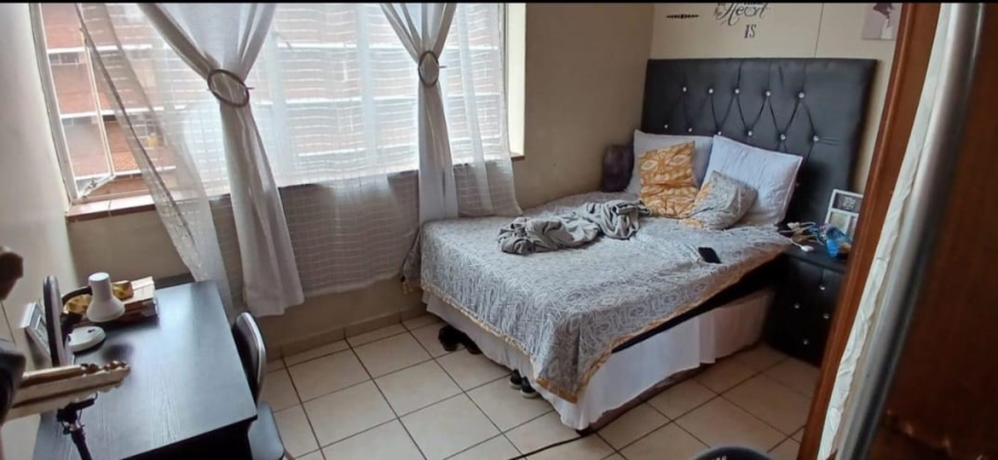 2 Bedroom Property for Sale in Sunnyside Gauteng