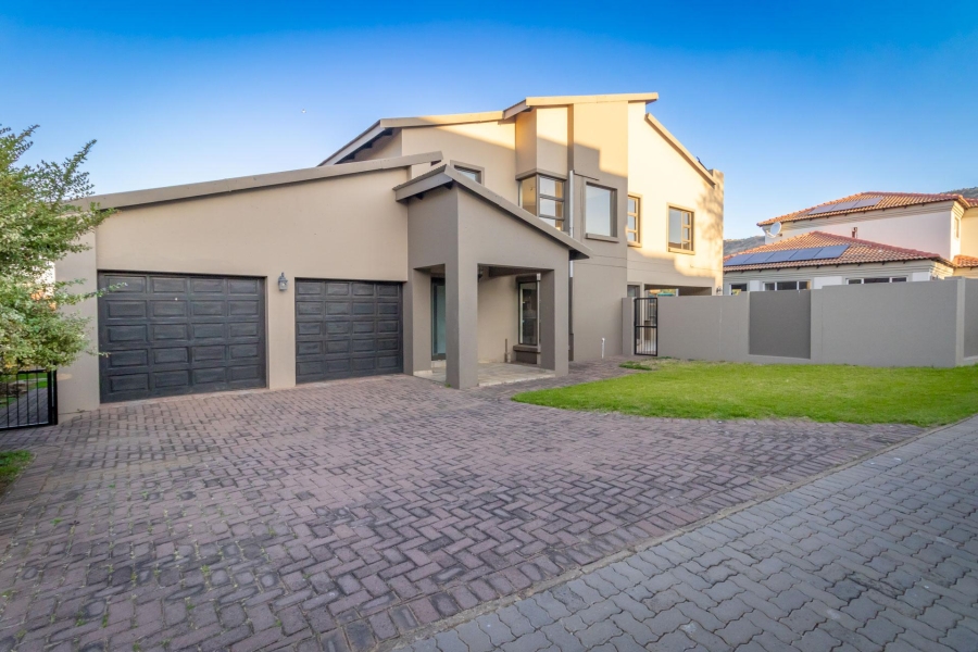 4 Bedroom Property for Sale in Homes Haven Gauteng