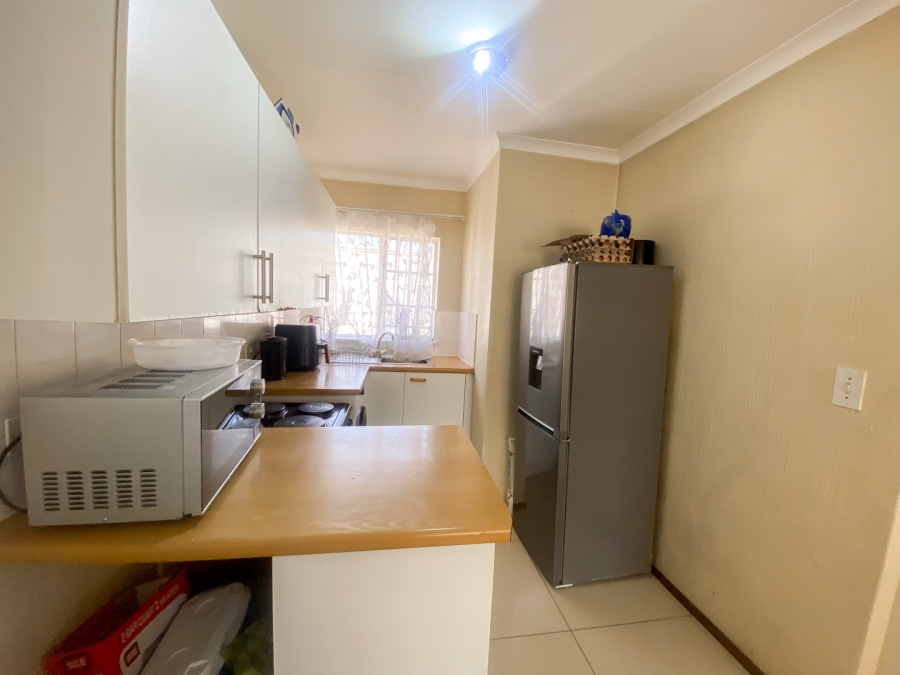 1 Bedroom Property for Sale in Buccleuch Gauteng