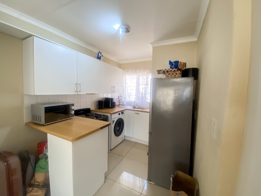 1 Bedroom Property for Sale in Buccleuch Gauteng