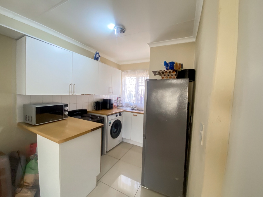 1 Bedroom Property for Sale in Buccleuch Gauteng