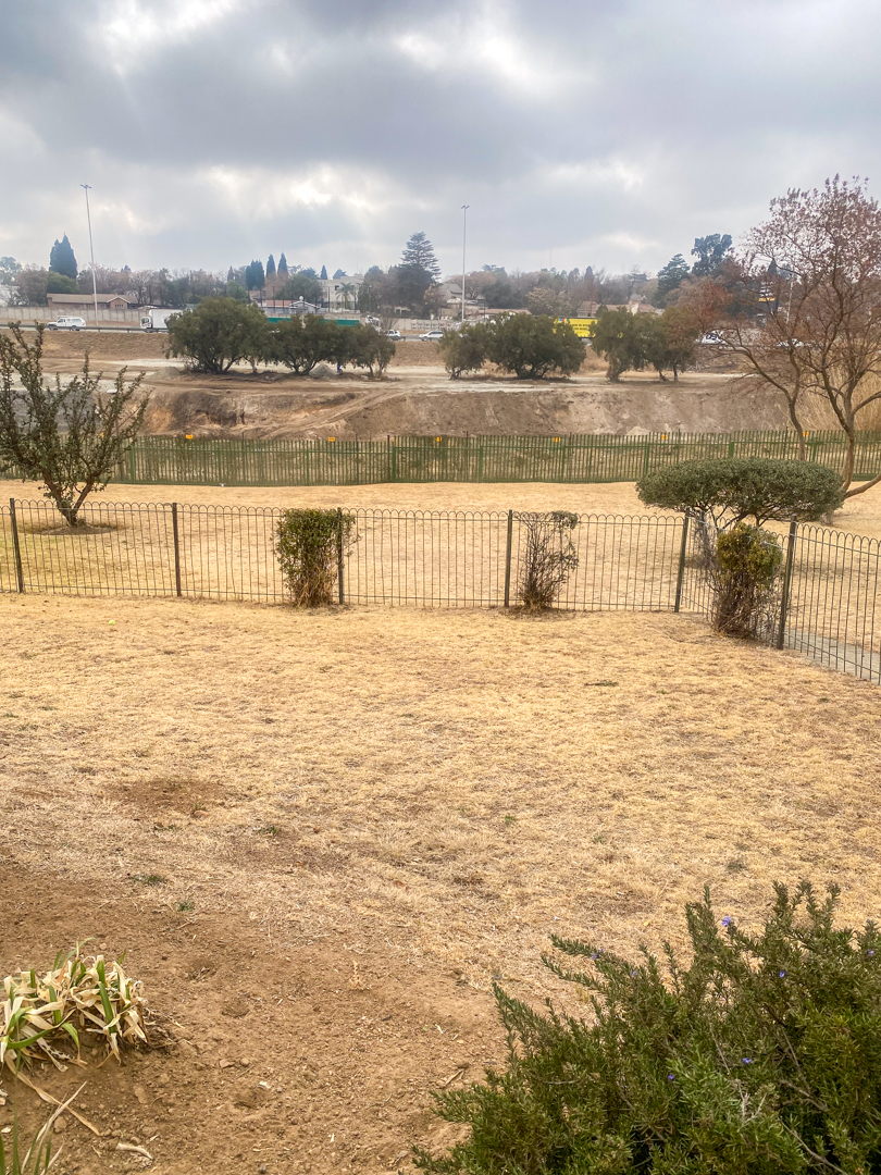 1 Bedroom Property for Sale in Buccleuch Gauteng