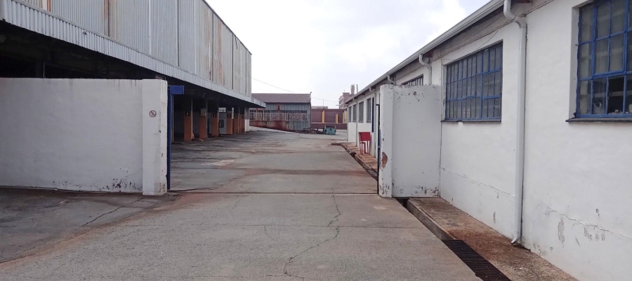 To Let commercial Property for Rent in Benrose Gauteng