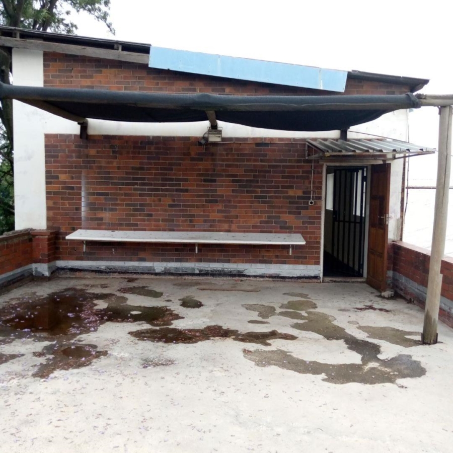 To Let commercial Property for Rent in Benrose Gauteng