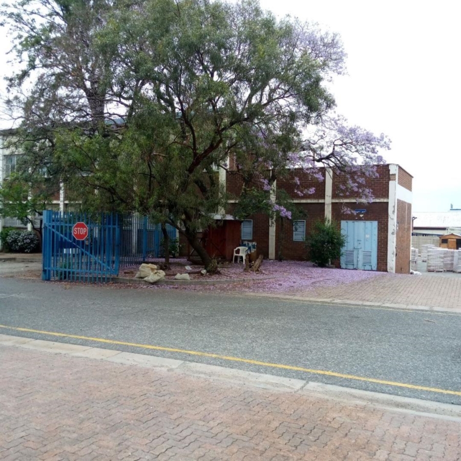 To Let commercial Property for Rent in Benrose Gauteng