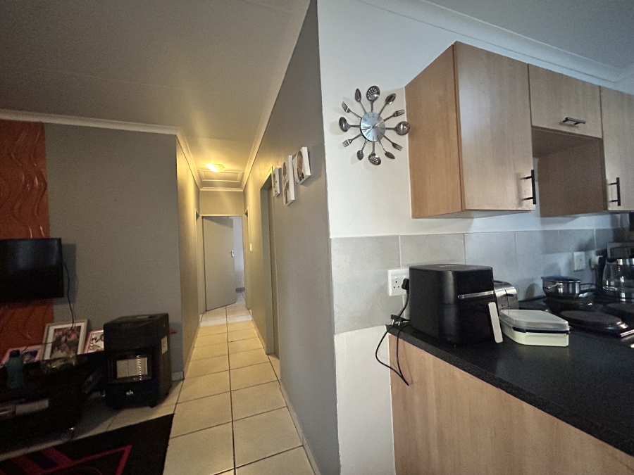 3 Bedroom Property for Sale in Groblerpark Gauteng