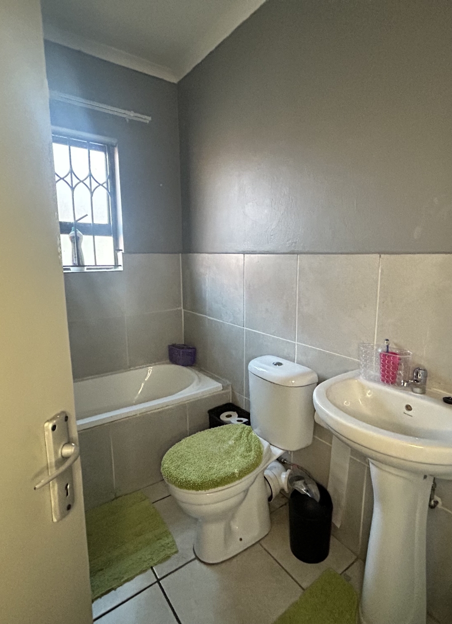 3 Bedroom Property for Sale in Groblerpark Gauteng