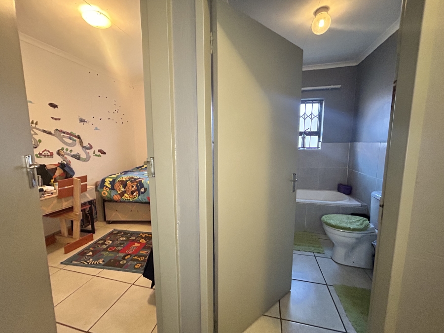 3 Bedroom Property for Sale in Groblerpark Gauteng