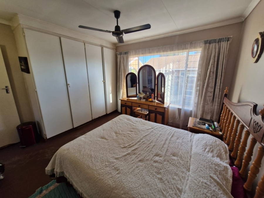 2 Bedroom Property for Sale in Doornpoort Gauteng