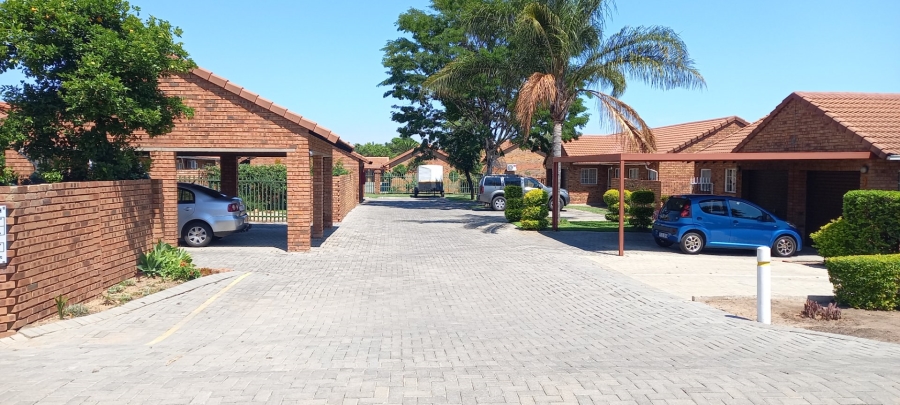 2 Bedroom Property for Sale in Annlin Gauteng