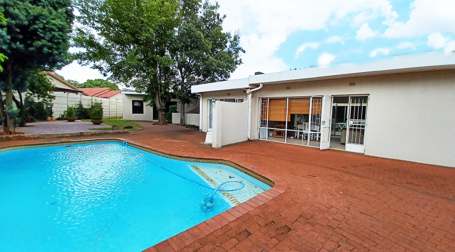 5 Bedroom Property for Sale in Vanderbijlpark SE 2 Gauteng