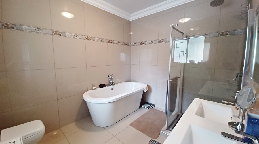 5 Bedroom Property for Sale in Vanderbijlpark SE 2 Gauteng