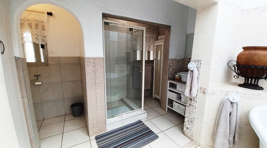 5 Bedroom Property for Sale in Vanderbijlpark SE 2 Gauteng