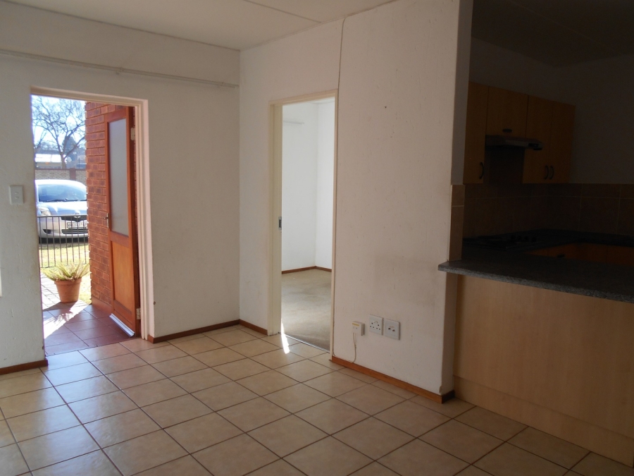 To Let 2 Bedroom Property for Rent in Comet Gauteng