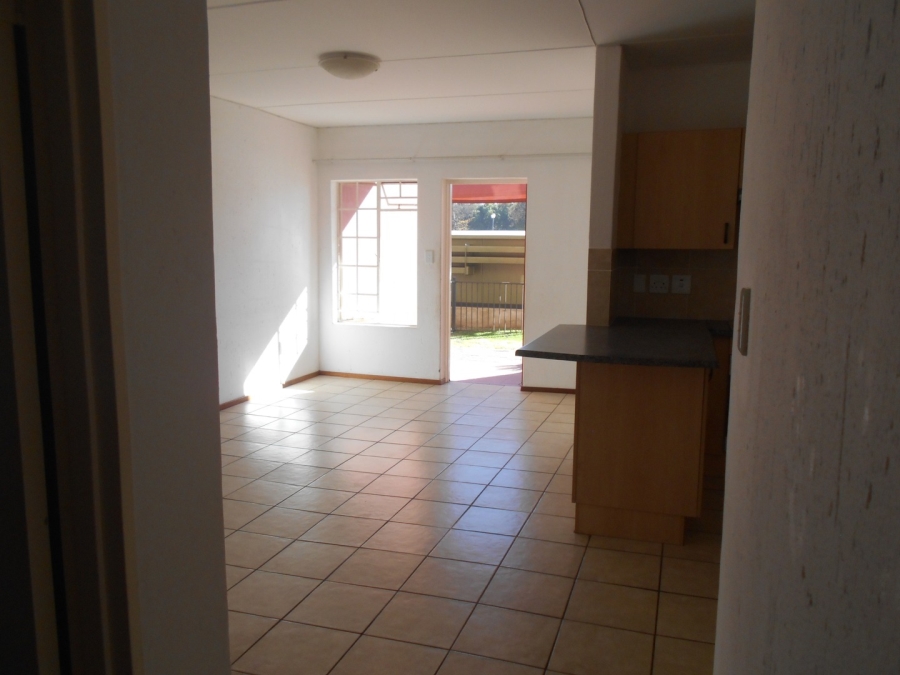 To Let 2 Bedroom Property for Rent in Comet Gauteng