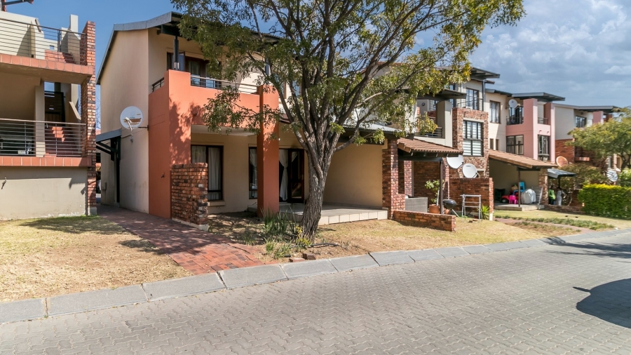 2 Bedroom Property for Sale in Vorna Valley Gauteng