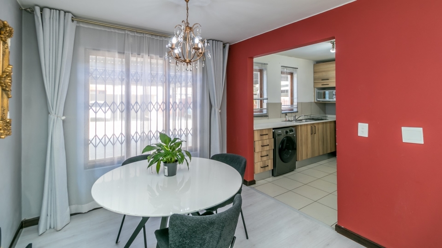 2 Bedroom Property for Sale in Vorna Valley Gauteng