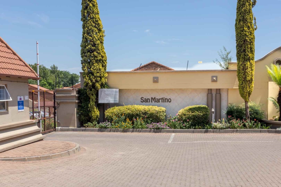 2 Bedroom Property for Sale in Vorna Valley Gauteng