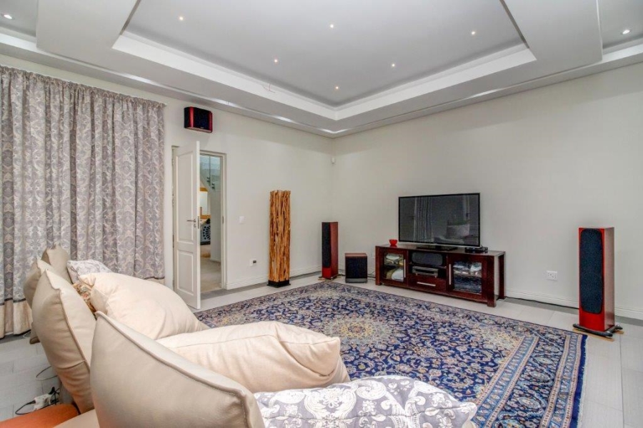 6 Bedroom Property for Sale in River Club Gauteng