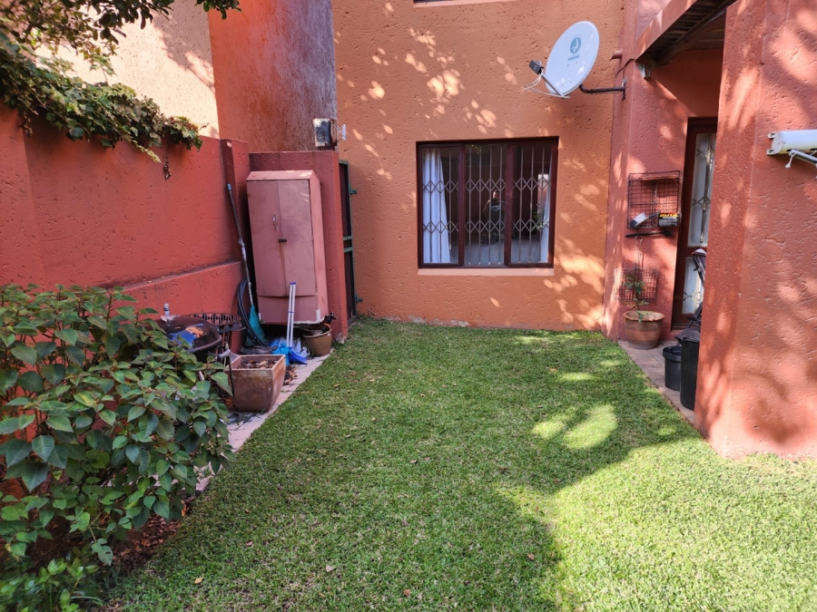 2 Bedroom Property for Sale in Sunninghill Gauteng