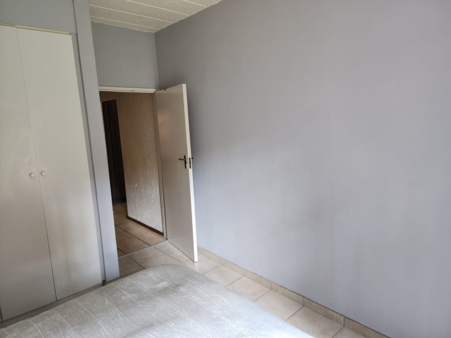 2 Bedroom Property for Sale in Sunninghill Gauteng