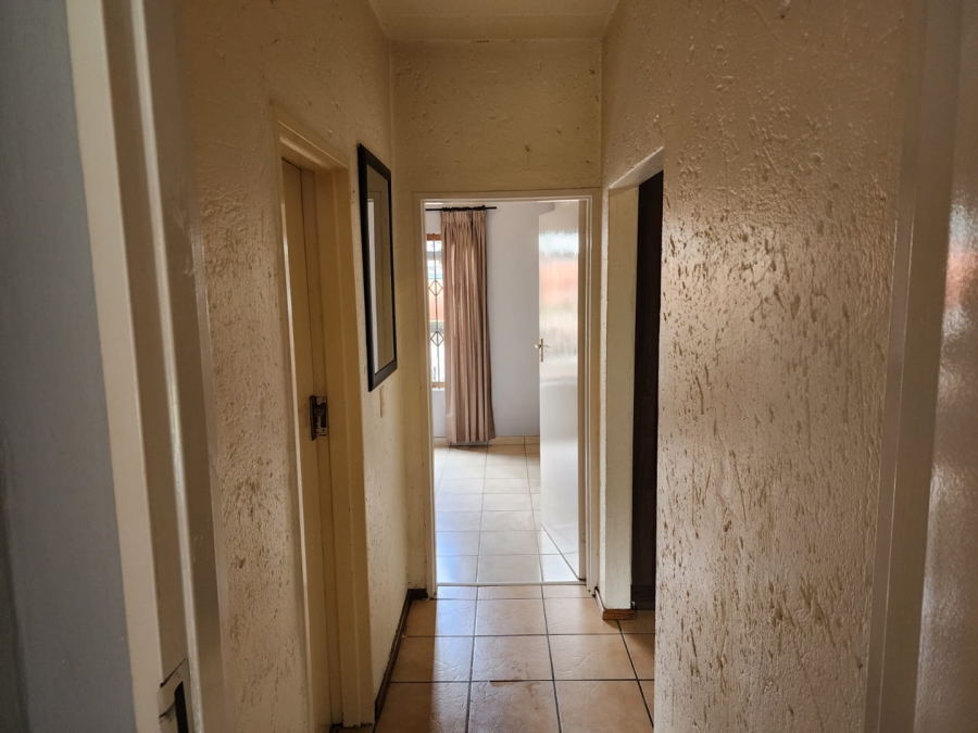 2 Bedroom Property for Sale in Sunninghill Gauteng