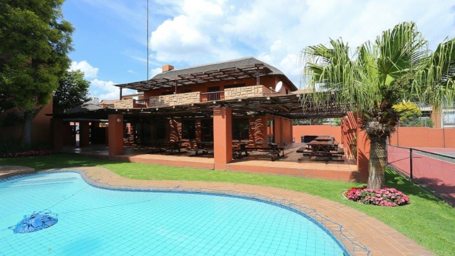 2 Bedroom Property for Sale in Sunninghill Gauteng