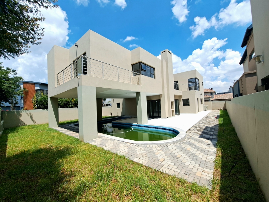 6 Bedroom Property for Sale in Glen Erasmia Gauteng