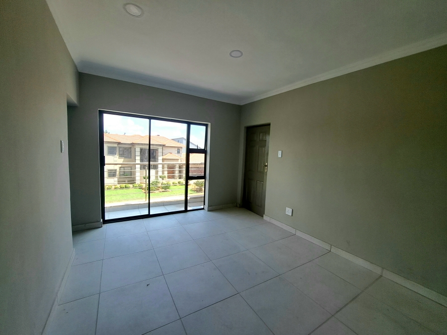 6 Bedroom Property for Sale in Glen Erasmia Gauteng