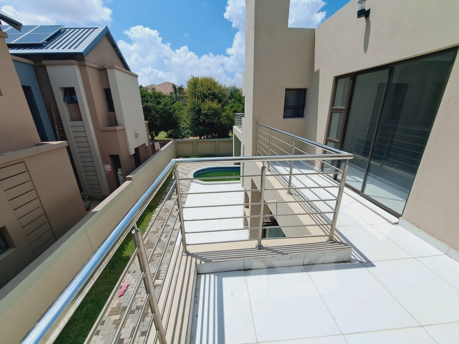 6 Bedroom Property for Sale in Glen Erasmia Gauteng