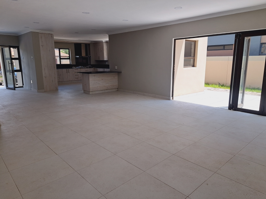 6 Bedroom Property for Sale in Glen Erasmia Gauteng