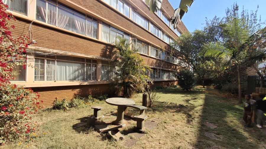 2 Bedroom Property for Sale in Sunnyside Gauteng