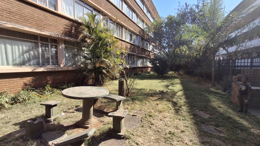 2 Bedroom Property for Sale in Sunnyside Gauteng