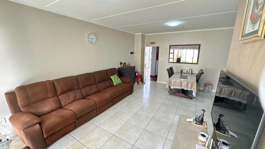 3 Bedroom Property for Sale in Oakdene Gauteng