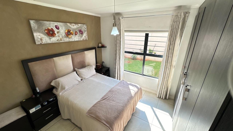 3 Bedroom Property for Sale in Oakdene Gauteng