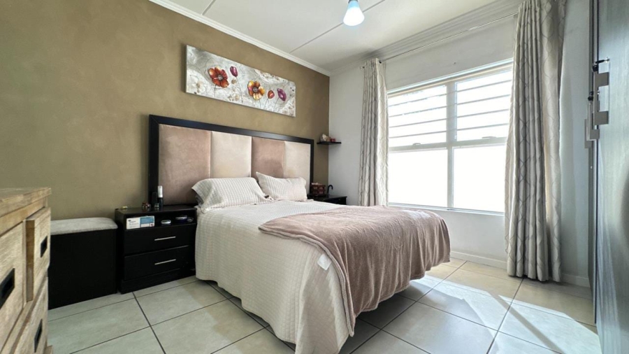 3 Bedroom Property for Sale in Oakdene Gauteng