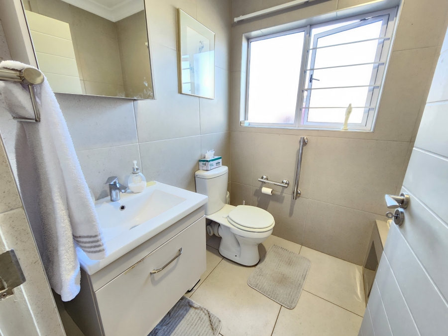 2 Bedroom Property for Sale in Waterkloof Marina Retirement Estate Gauteng