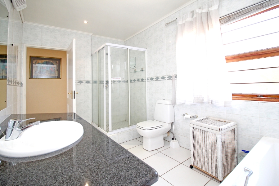 4 Bedroom Property for Sale in Glenhazel Gauteng