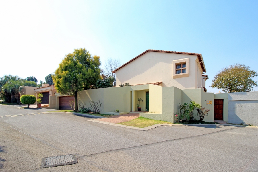 4 Bedroom Property for Sale in Glenhazel Gauteng