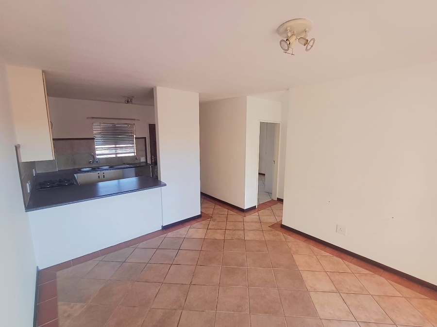 2 Bedroom Property for Sale in Die Hoewes Gauteng