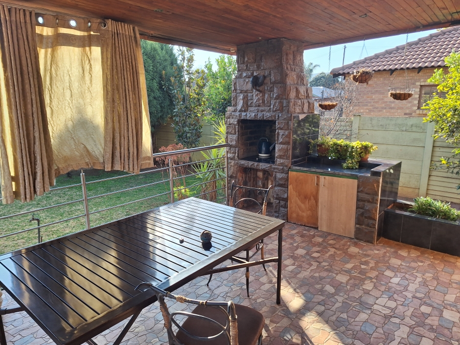 3 Bedroom Property for Sale in Rietfontein Gauteng