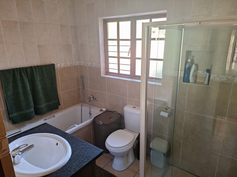 3 Bedroom Property for Sale in Rietfontein Gauteng