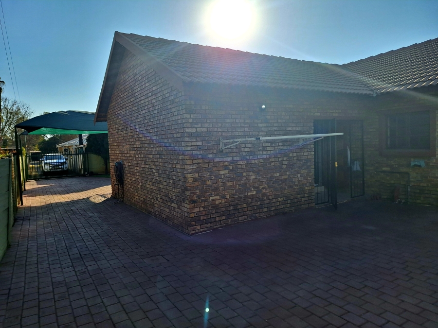 3 Bedroom Property for Sale in Rietfontein Gauteng