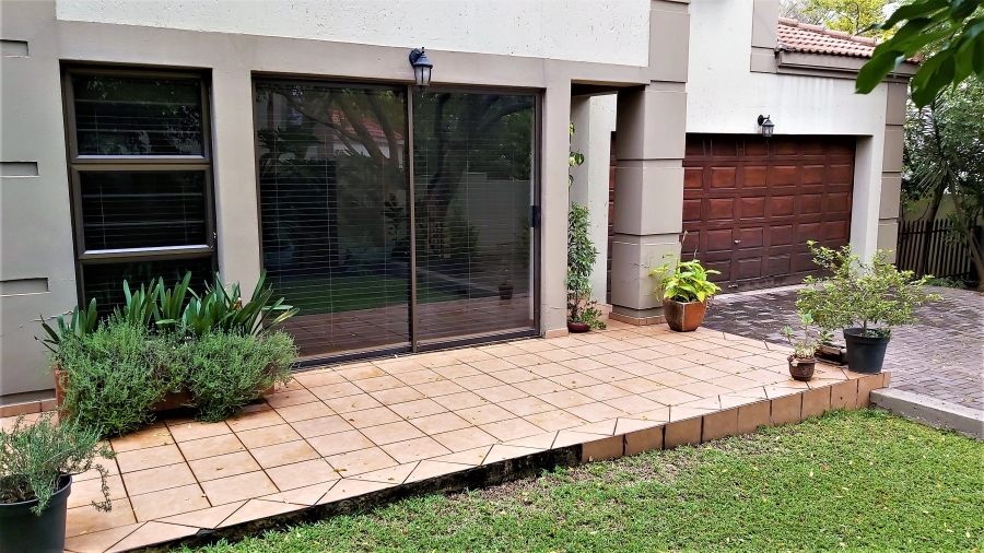 3 Bedroom Property for Sale in Douglasdale Gauteng