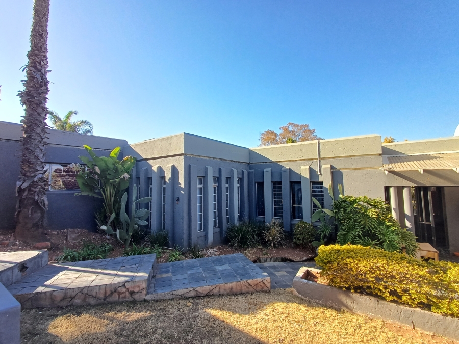 4 Bedroom Property for Sale in Noordheuwel Gauteng