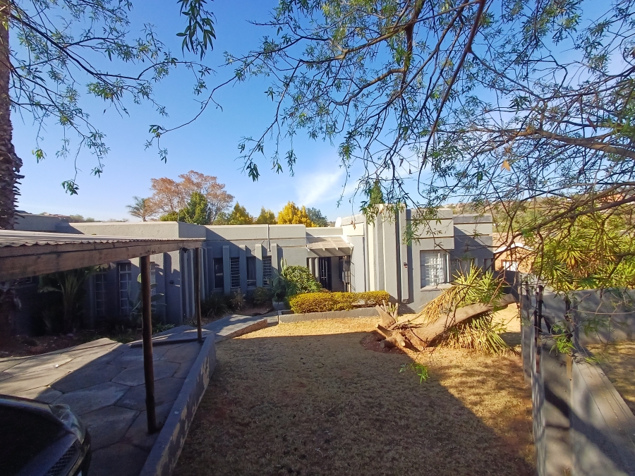 4 Bedroom Property for Sale in Noordheuwel Gauteng