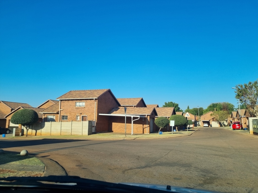 3 Bedroom Property for Sale in Chantelle Gauteng