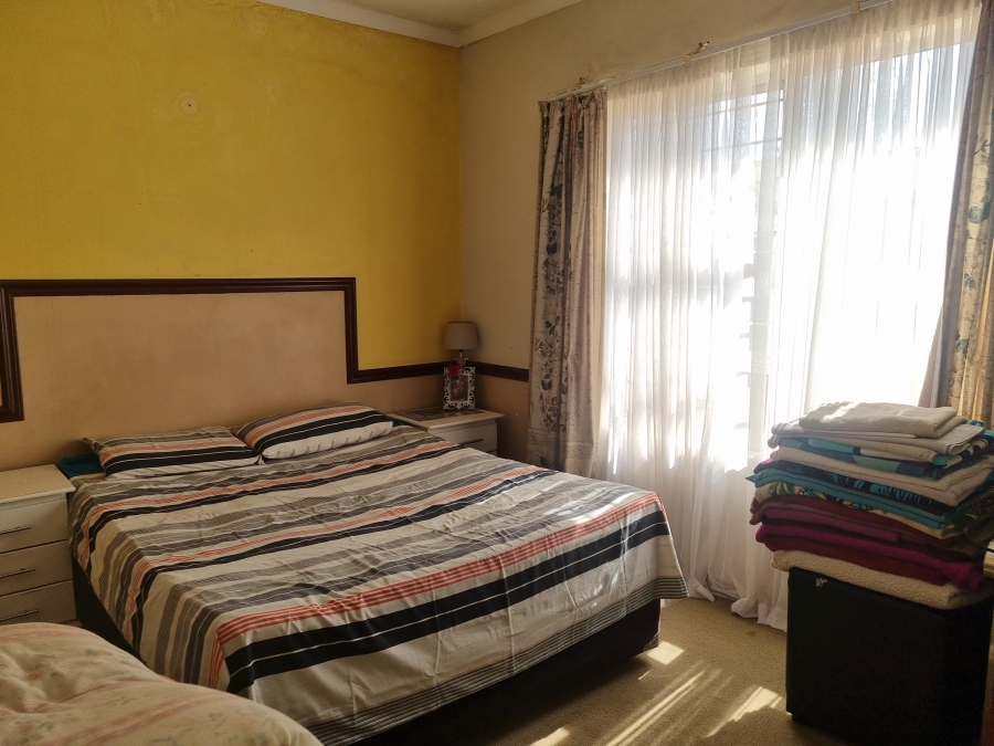 2 Bedroom Property for Sale in Leeuwenhof Estate Gauteng