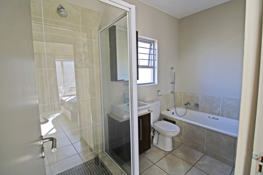 1 Bedroom Property for Sale in Bryanston Gauteng